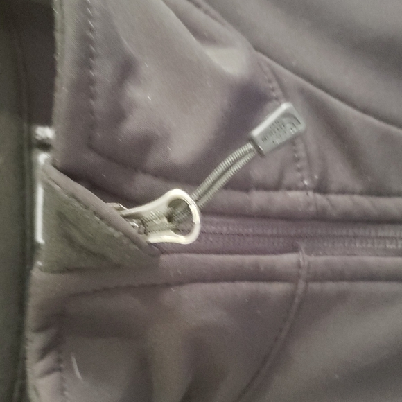 Woman's The North Face Jacket - Picture 3 of 14